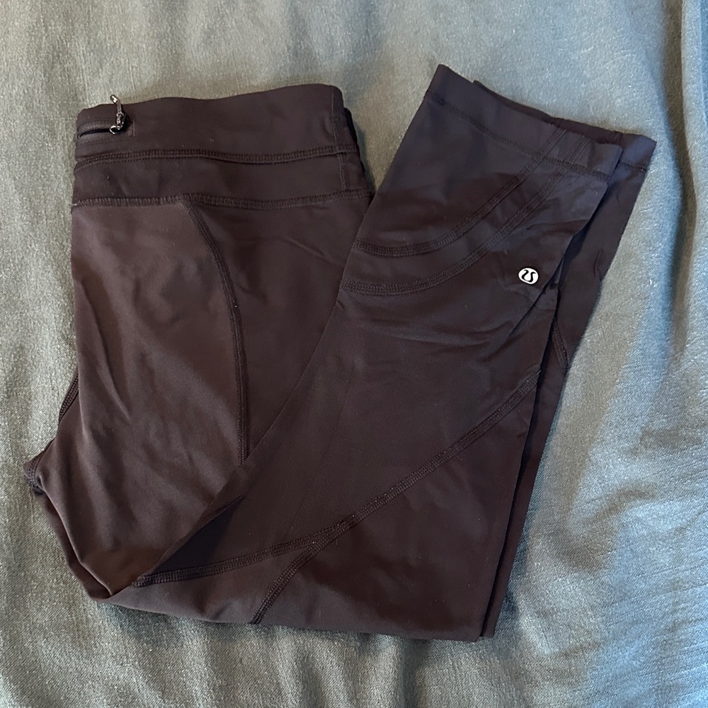 Lululemon cropped Black Yoga Pants